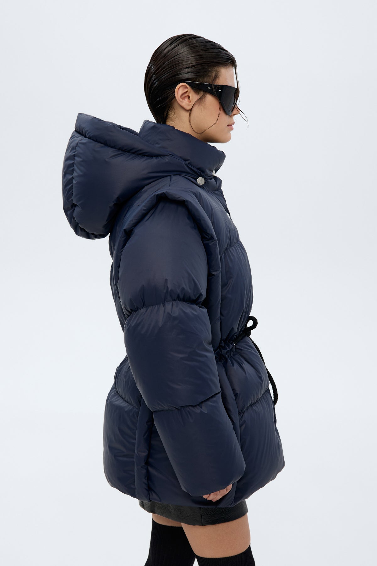 NAVY BLUE PUFFER VEST