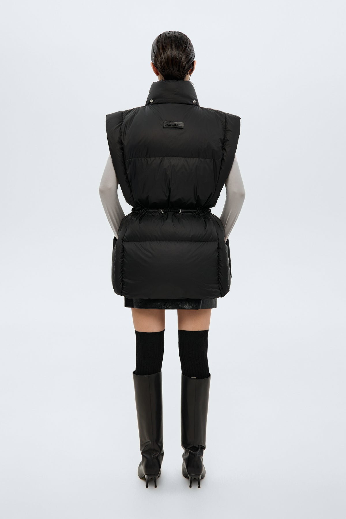 BLACK PUFFER VEST