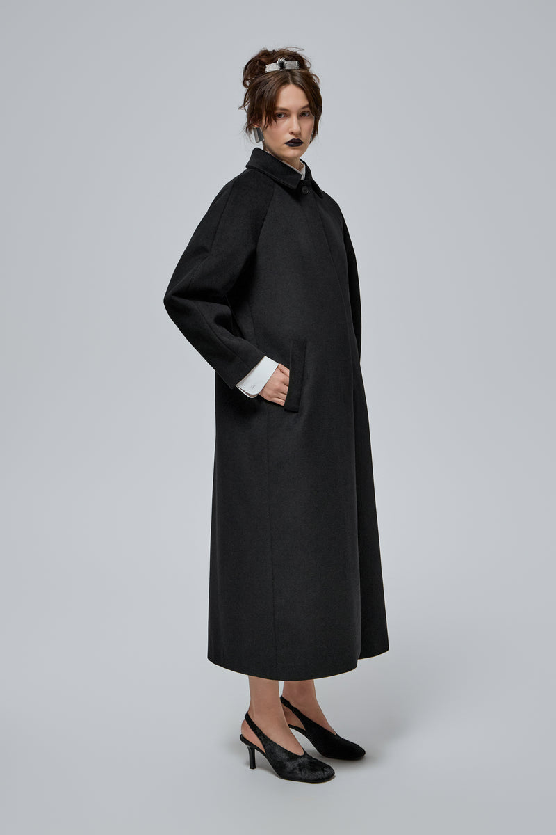 ELIZABETH COAT IN BLACK